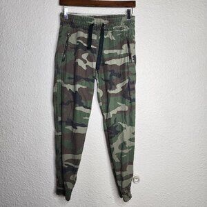 Aritzia x TNA Alix Pant in Camouflage Women's Size XS